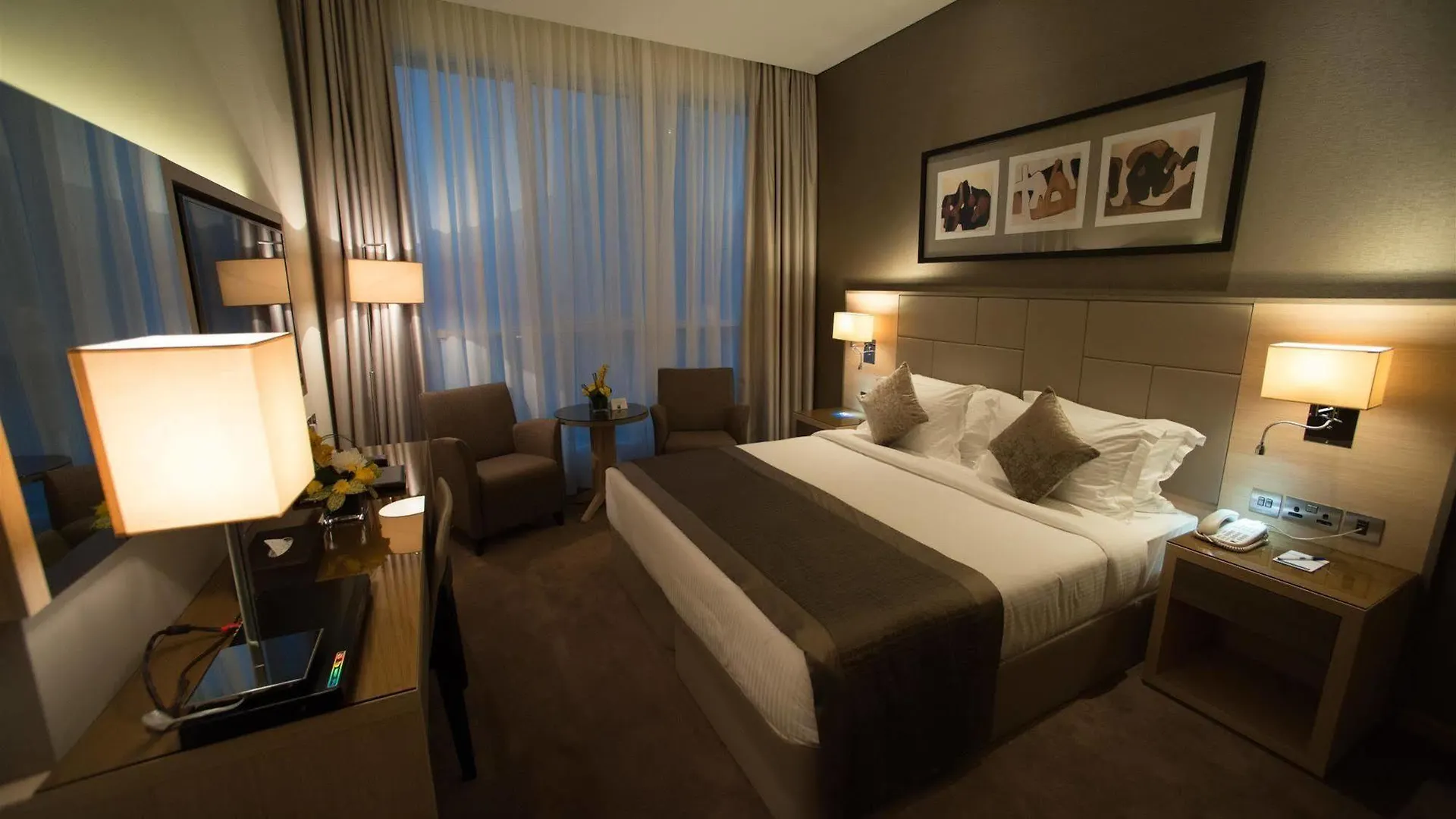 Tryp By Wyndham Abu Dhabi City Center Hotell